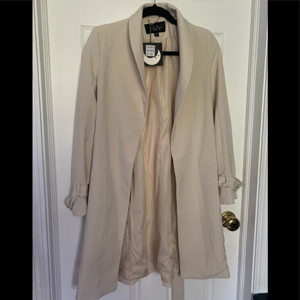 NWT Cream trench coat